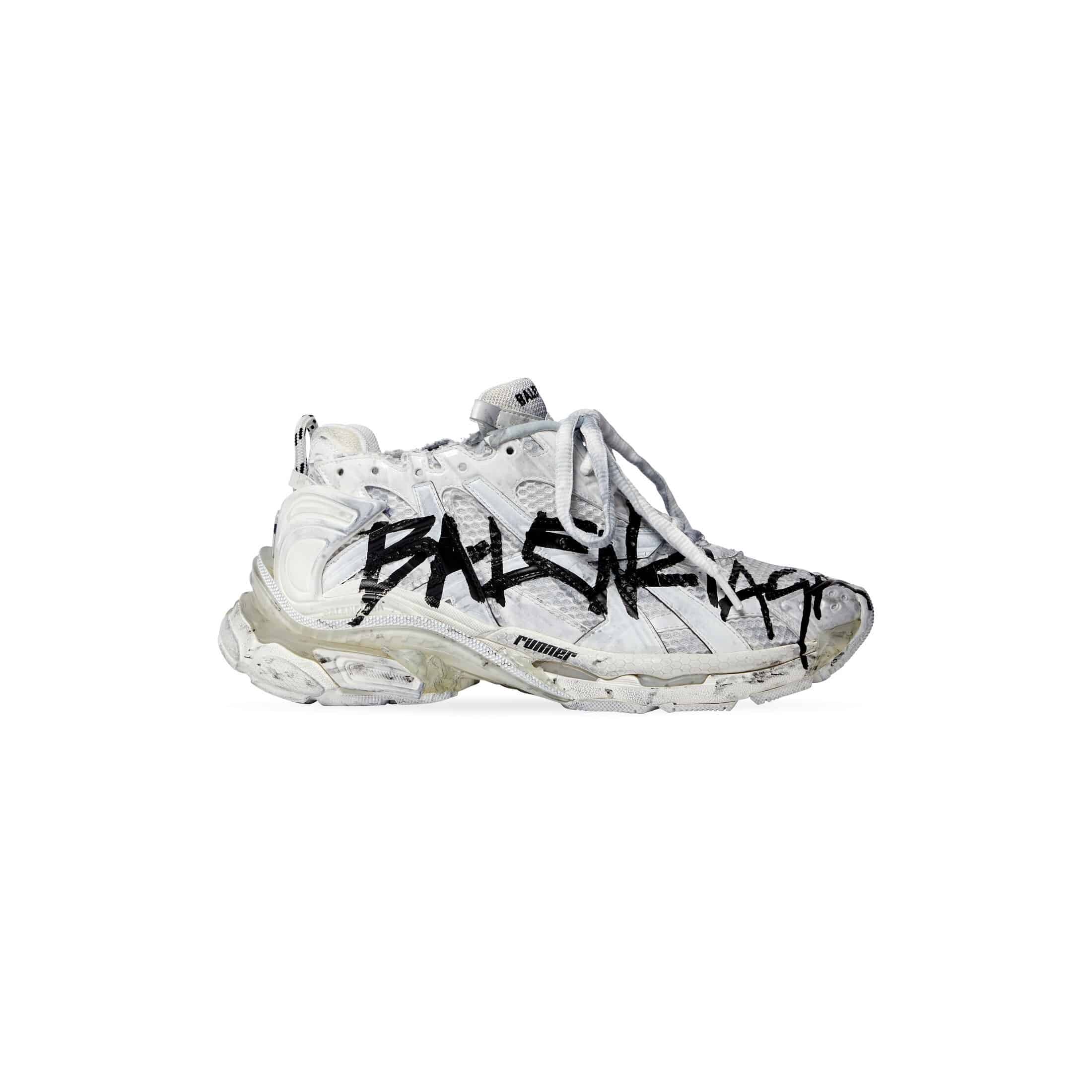 BALENCIAGA MEN’S RUNNER GRAFFITI TRAINERS – BB218