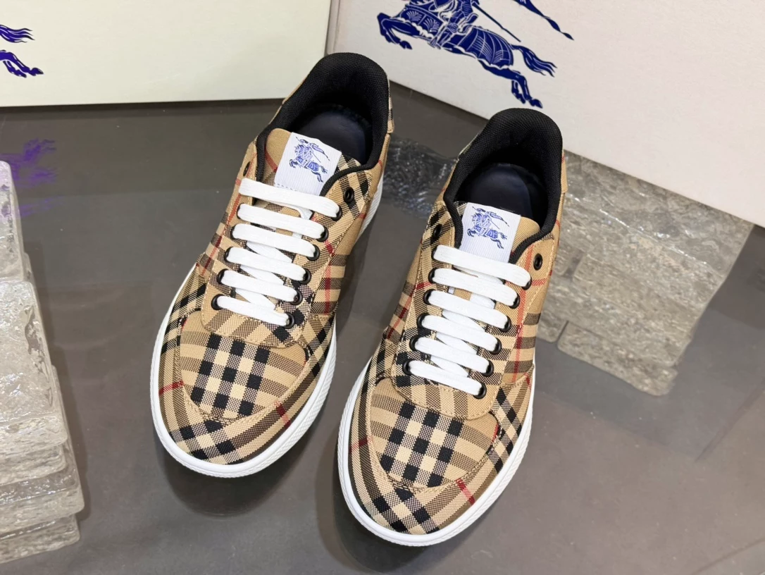 BURBERRY TERRACE CHECK SNEAKERS – BBR105 - 图片 2