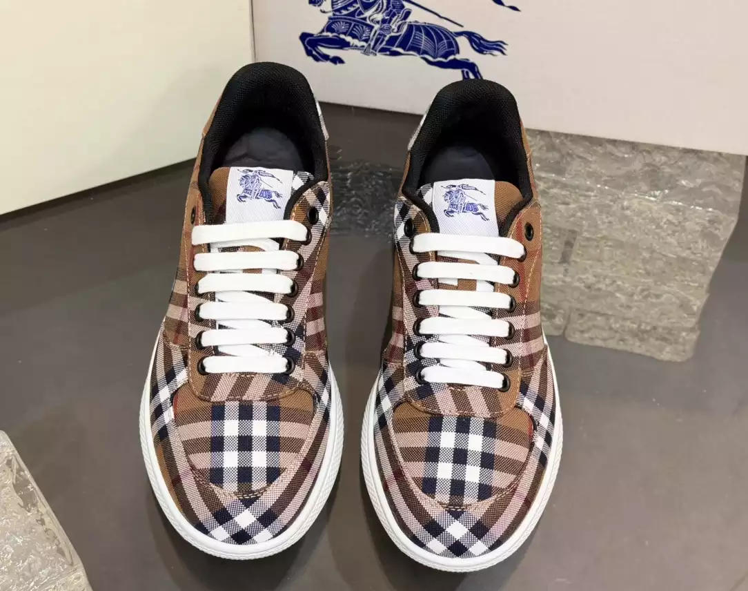 BURBERRY TERRACE CHECK SNEAKERS – BBR106 - 图片 4