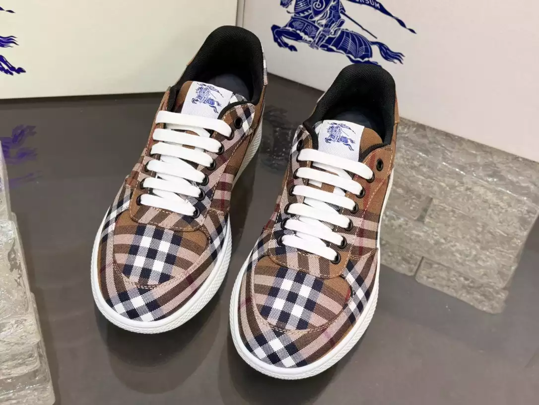 BURBERRY TERRACE CHECK SNEAKERS – BBR106 - 图片 8