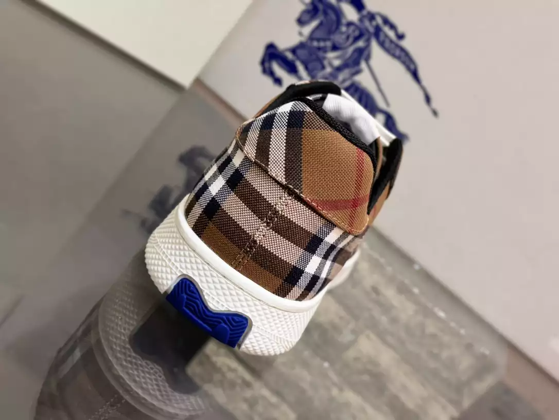 BURBERRY TERRACE CHECK SNEAKERS – BBR106 - 图片 10