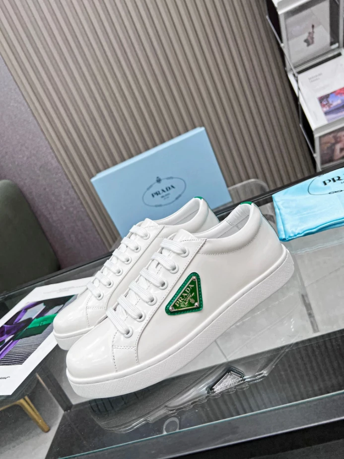 PRADA BRUSHED LEATHER SNEAKERS – PRD042 - 图片 3