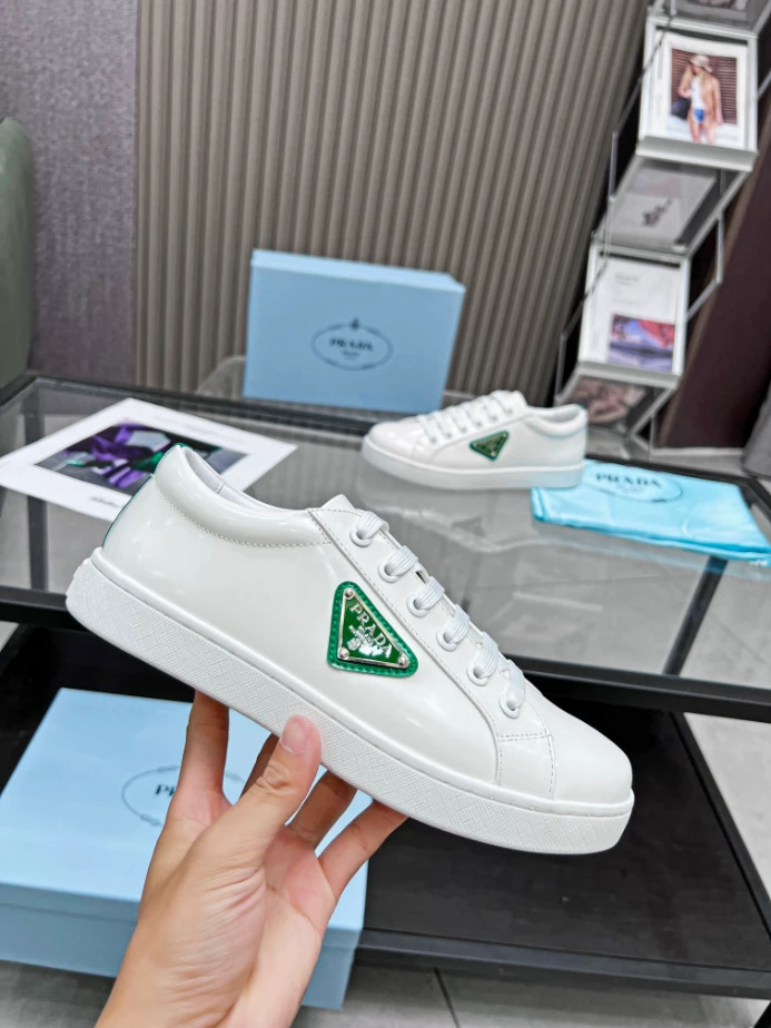 PRADA BRUSHED LEATHER SNEAKERS – PRD042 - 图片 2