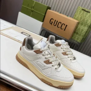 WOMEN’S LOW TOP DISTRESSED EFFECT SNEAKER – GC195