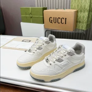 WOMEN’S LOW TOP DISTRESSED EFFECT SNEAKER – GC197