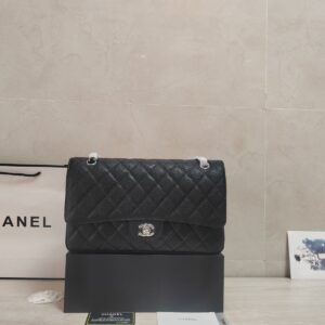 CHANEL  Size: 30*19*10cm.